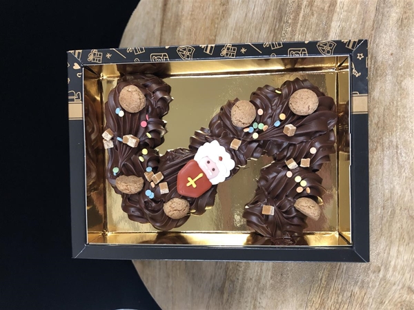 Puur chocolade letter